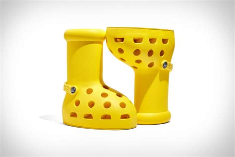 uncrate crocs boots.